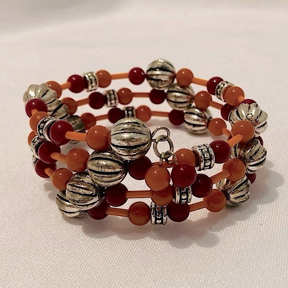 💫 Vintage Orange Red And Silver Beaded Bracelet